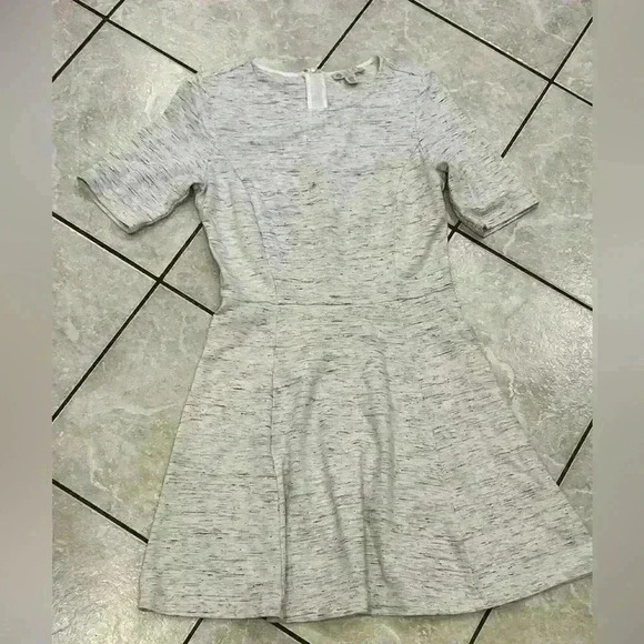 Lila Rose Oatmeal Short Sleeve Dress Size Small - Picture 1 of 3